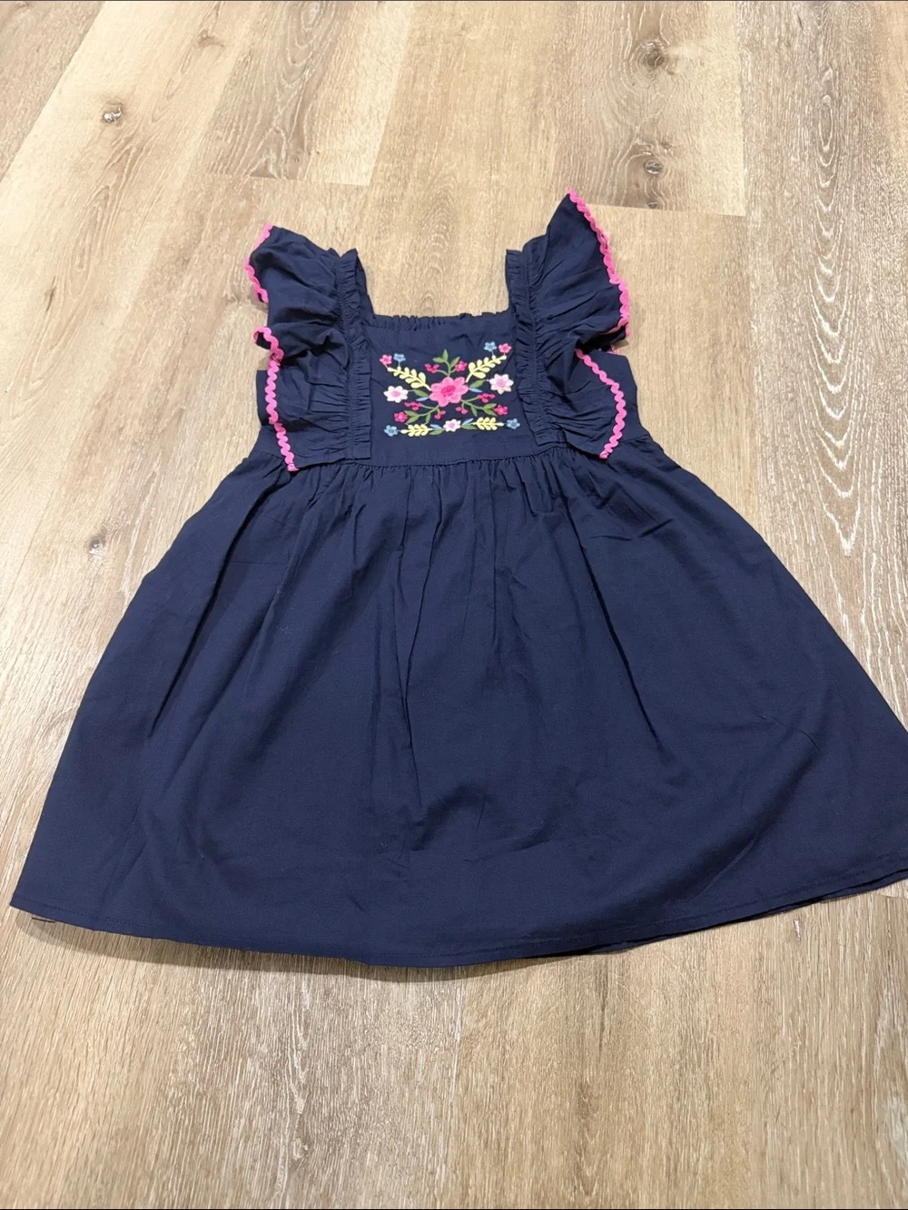 Baby Gap Girls Navy Embroidered Sundress with Pink Trim NWT Size 5